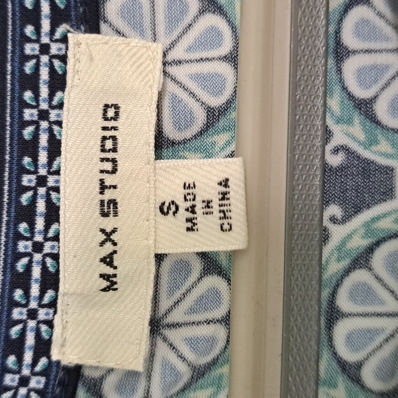 Max Studio - Picture 3 of 5